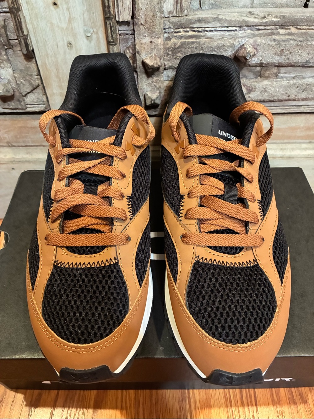 Under Armour Men’s 8.5 Running Training Gym Shoes Black Brown Athletic Sneakers